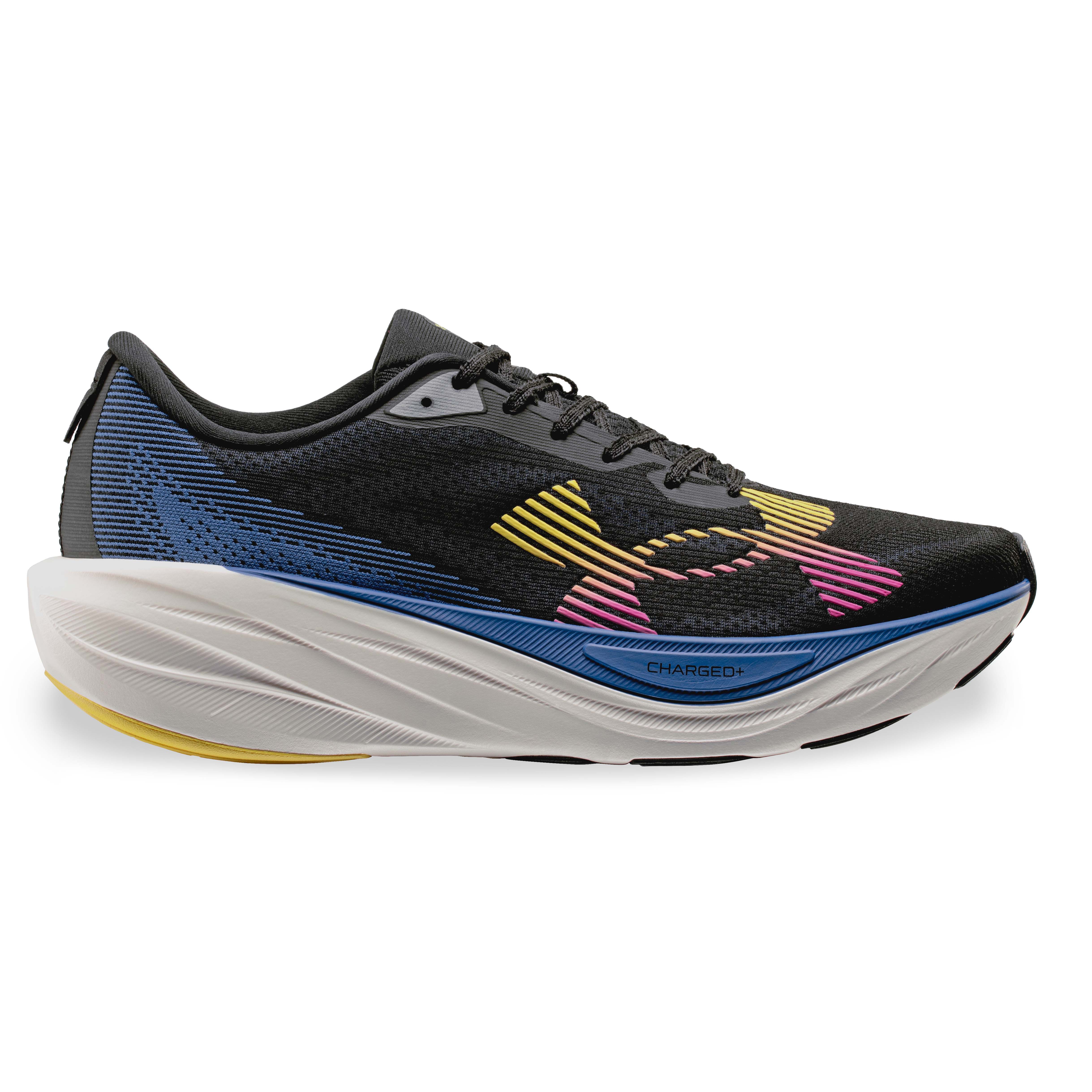 Tênis Under Armour Charged Nonstop masculino preto vista lateral esquerda com design multicolorido e solado branco com detalhes amarelos e azuis